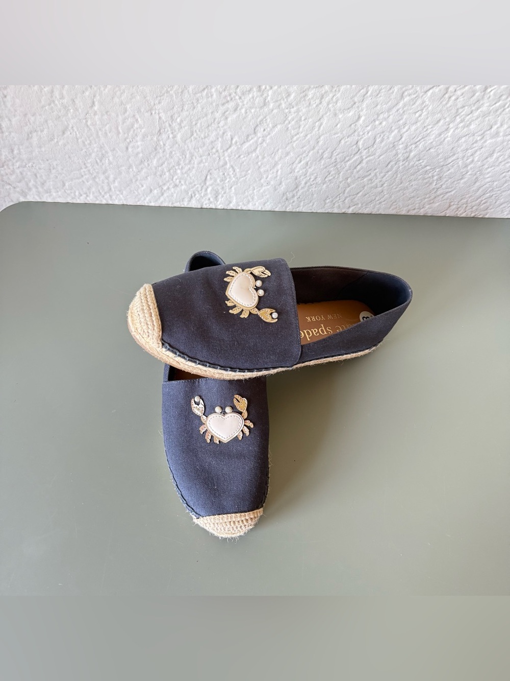 Kate Spade Crab Pearl Accent Espadrilles Flats Size 8